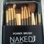 ست براش آرایشی 12 عددی ناکد یا نیکد 3 جعبه فلزی naked3